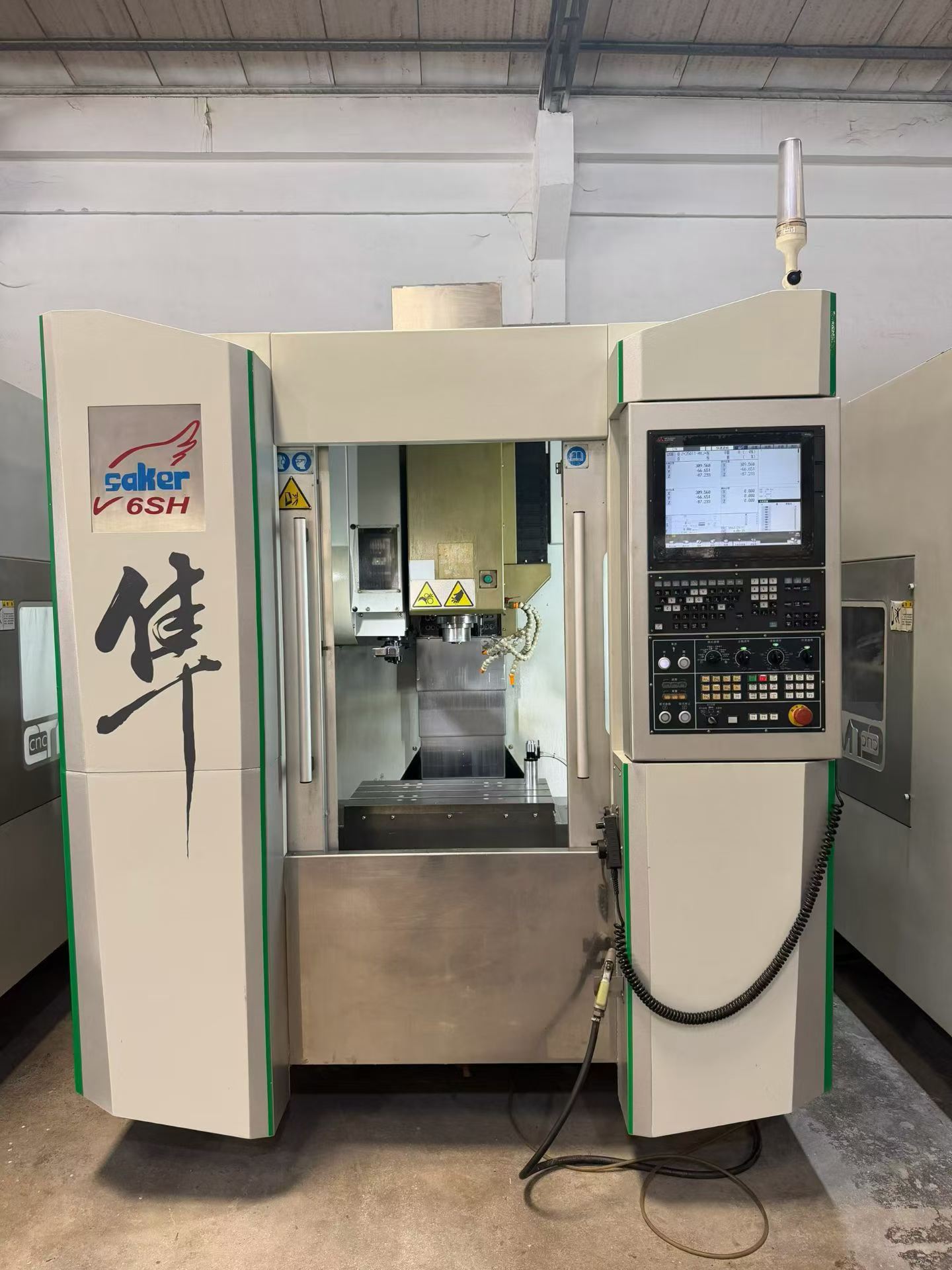 Used Taiwan Xin Quan V 6 SH High-Speed Machining Center with Mitsubishi M 800 Control photo 2