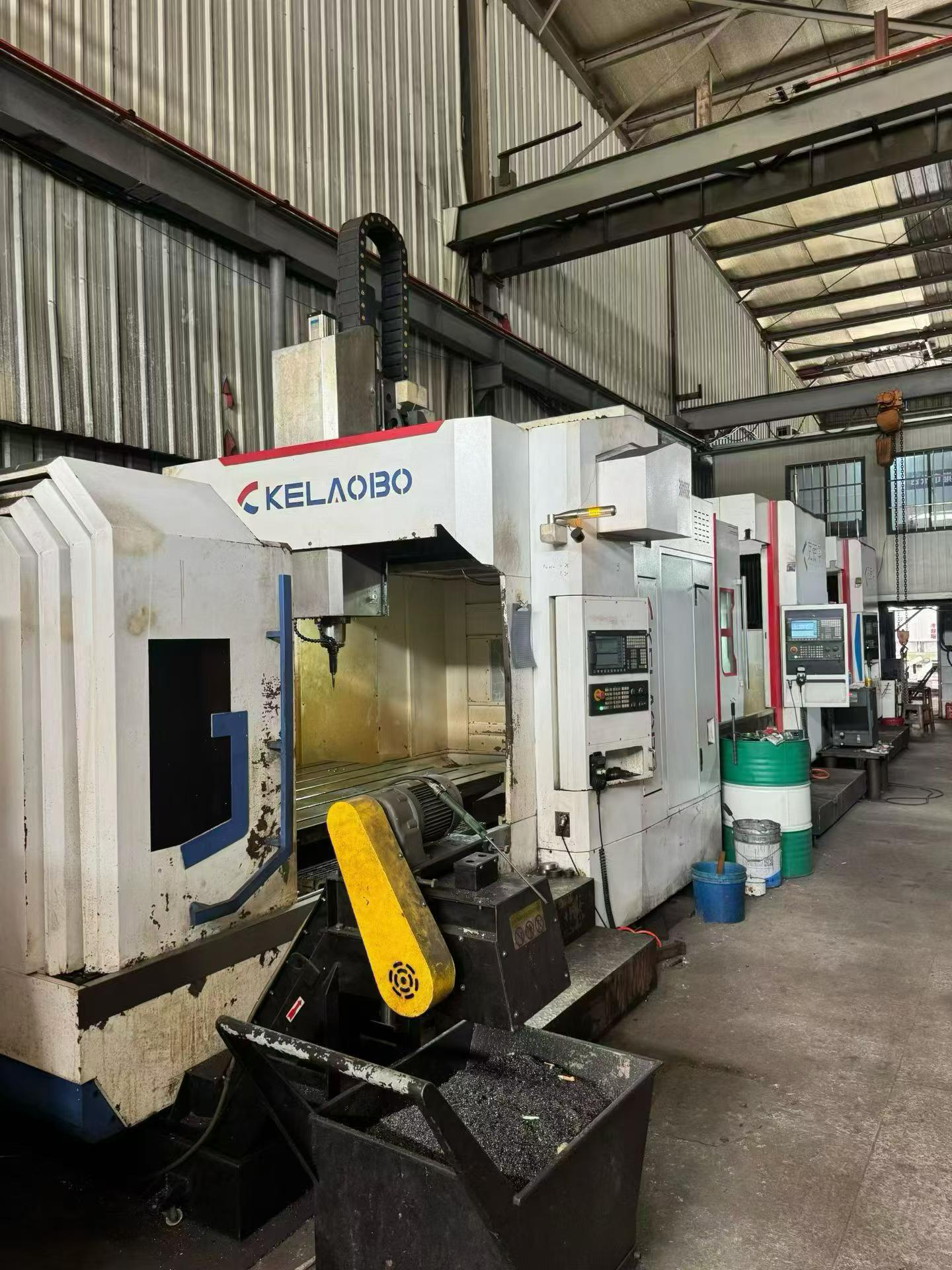 4 Used High-Speed Gantry Machining Centers with Siemens 828 D photo 4