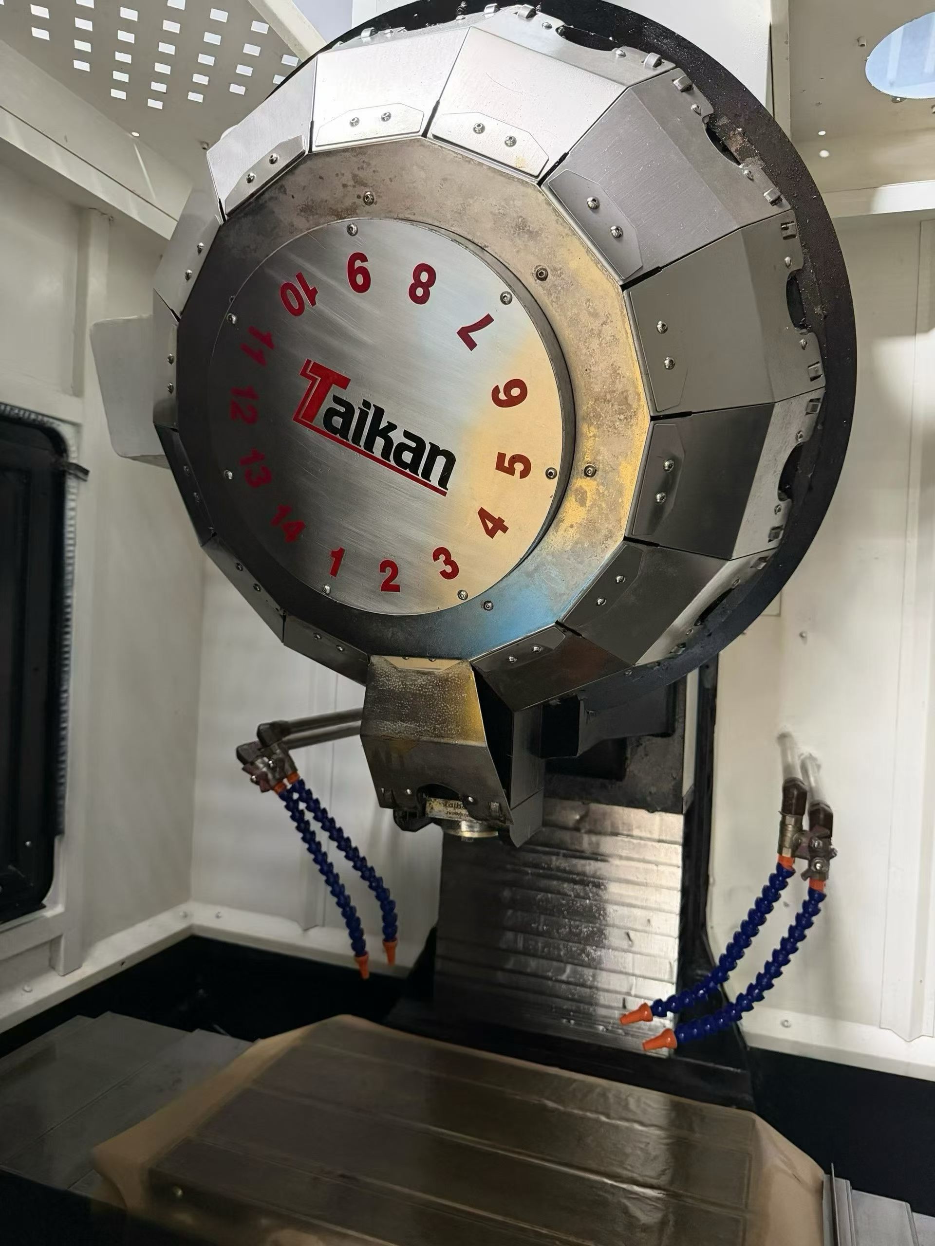 Used Taikan T 500 Drilling and Tapping Center photo 3