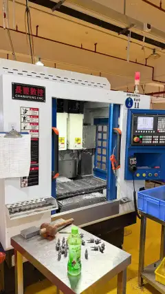Used 4-Head High-Gloss CNC Milling Machine photo 2