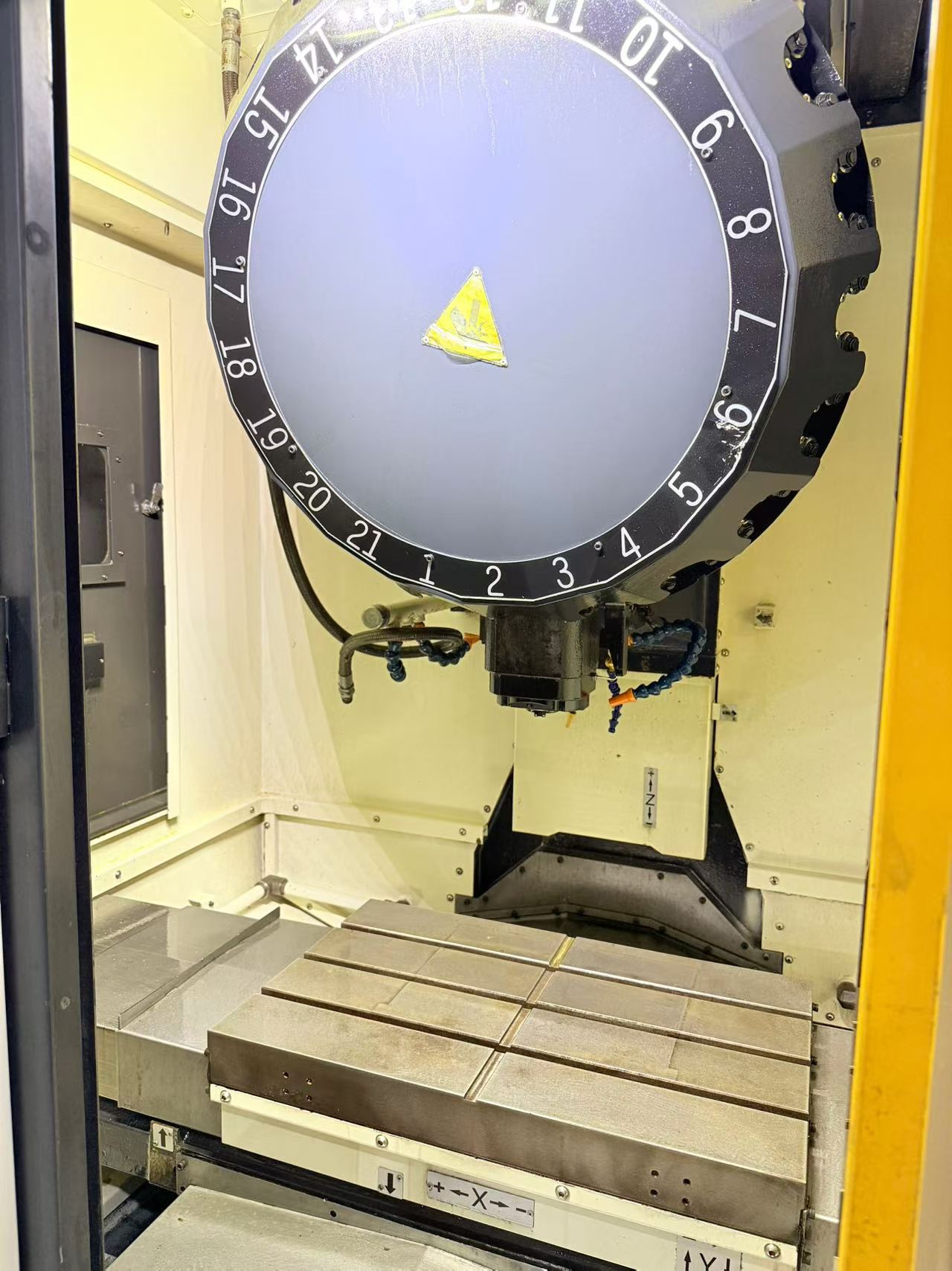 Used DN Solutions T 4050 Drilling and Tapping Center with Mitsubishi M 80 A photo 3