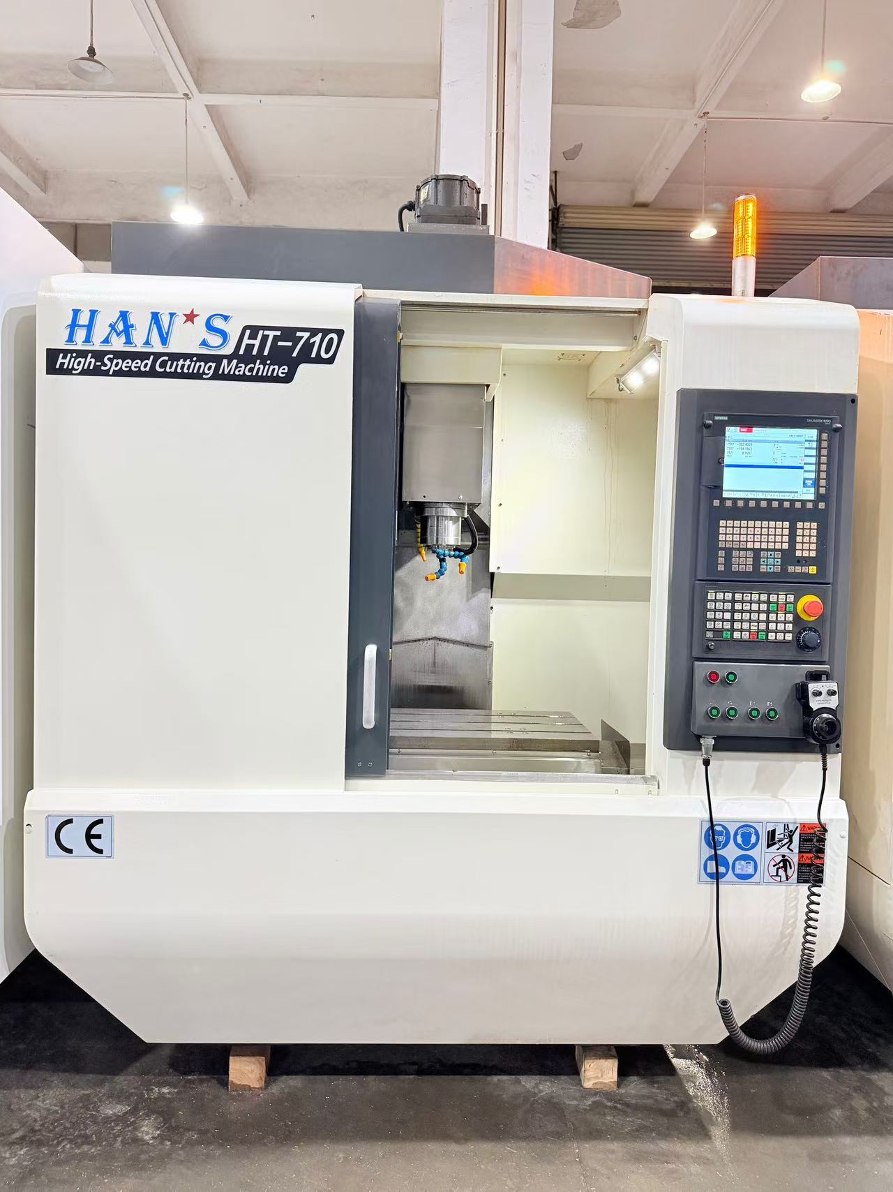 Used Han's HT-710 Vertical Machining Center with Siemens 828 D for Sale photo 1