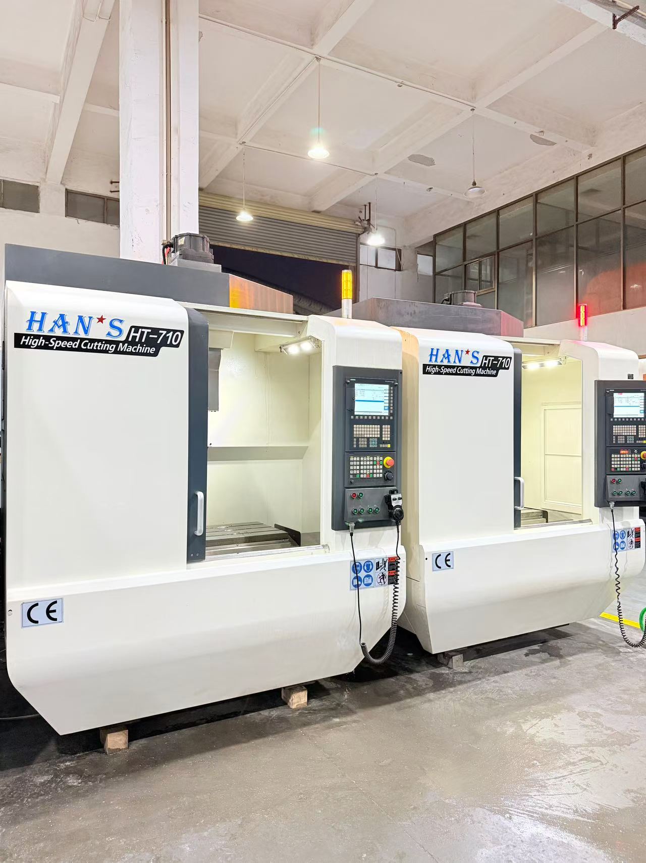 Used Han's HT-710 Vertical Machining Center with Siemens 828 D for Sale photo 2