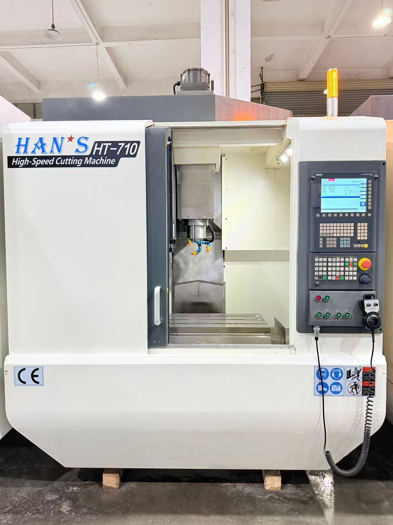 Used Han's HT-710 Vertical Machining Center with Siemens 828 D for Sale photo 3