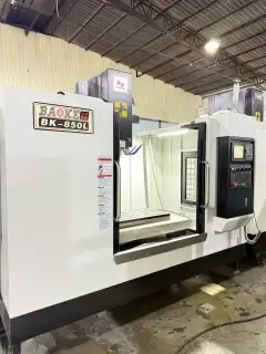 Used Baofeng 850 L Vertical Machining Center with Mitsubishi M 70 Control photo 1