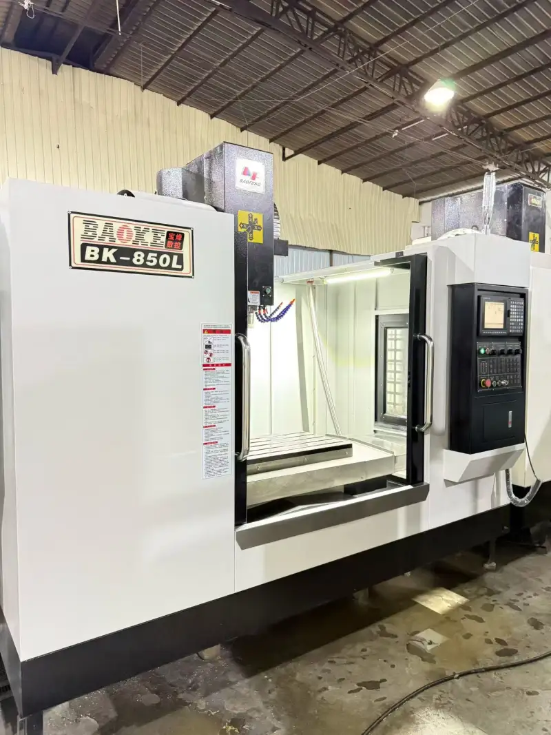 Used Baofeng 850 L Vertical Machining Center with Mitsubishi M 70 Control photo 1