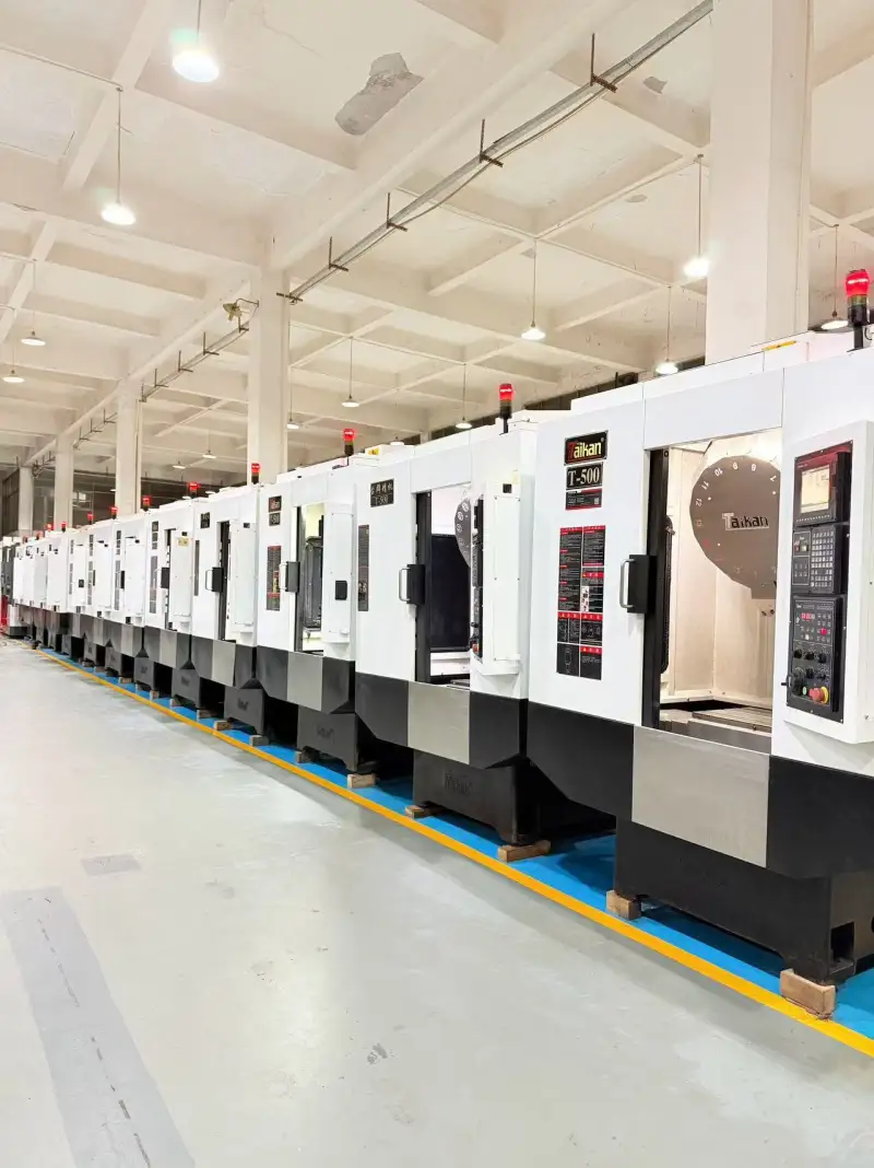 Used T-KING T-500 Vertical Machining Center with Mitsubishi M 70 photo 1
