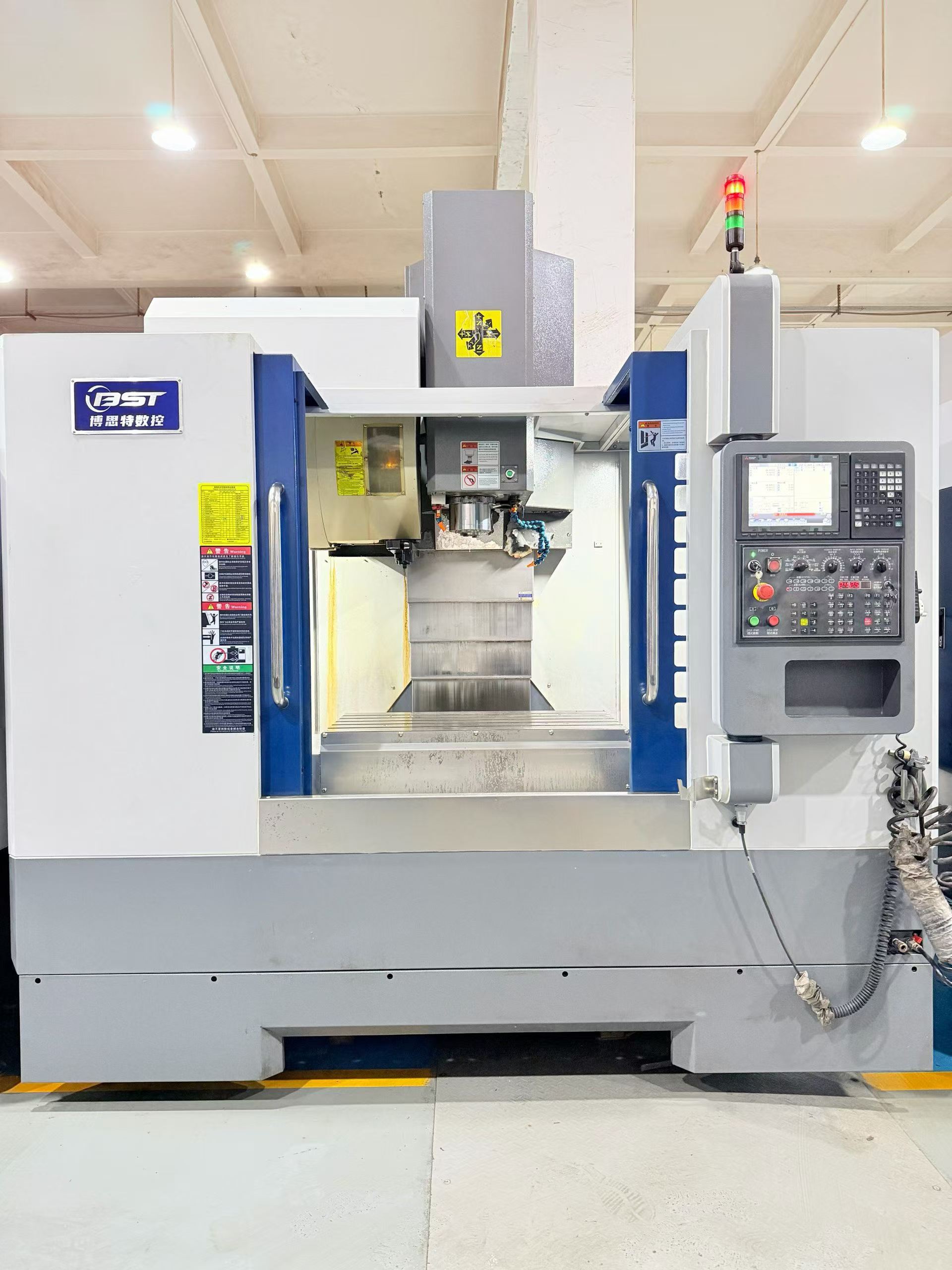 Used 2025 V-855 Vertical Machining Center with Mitsubishi M 80 photo 4