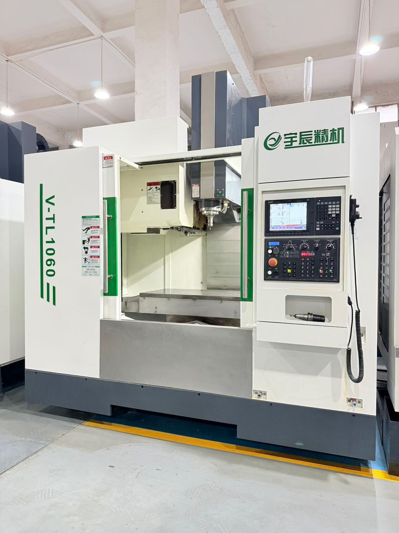 Used Yuchen V-TL 1060 Vertical Machining Center with Mitsubishi M 80 photo 7
