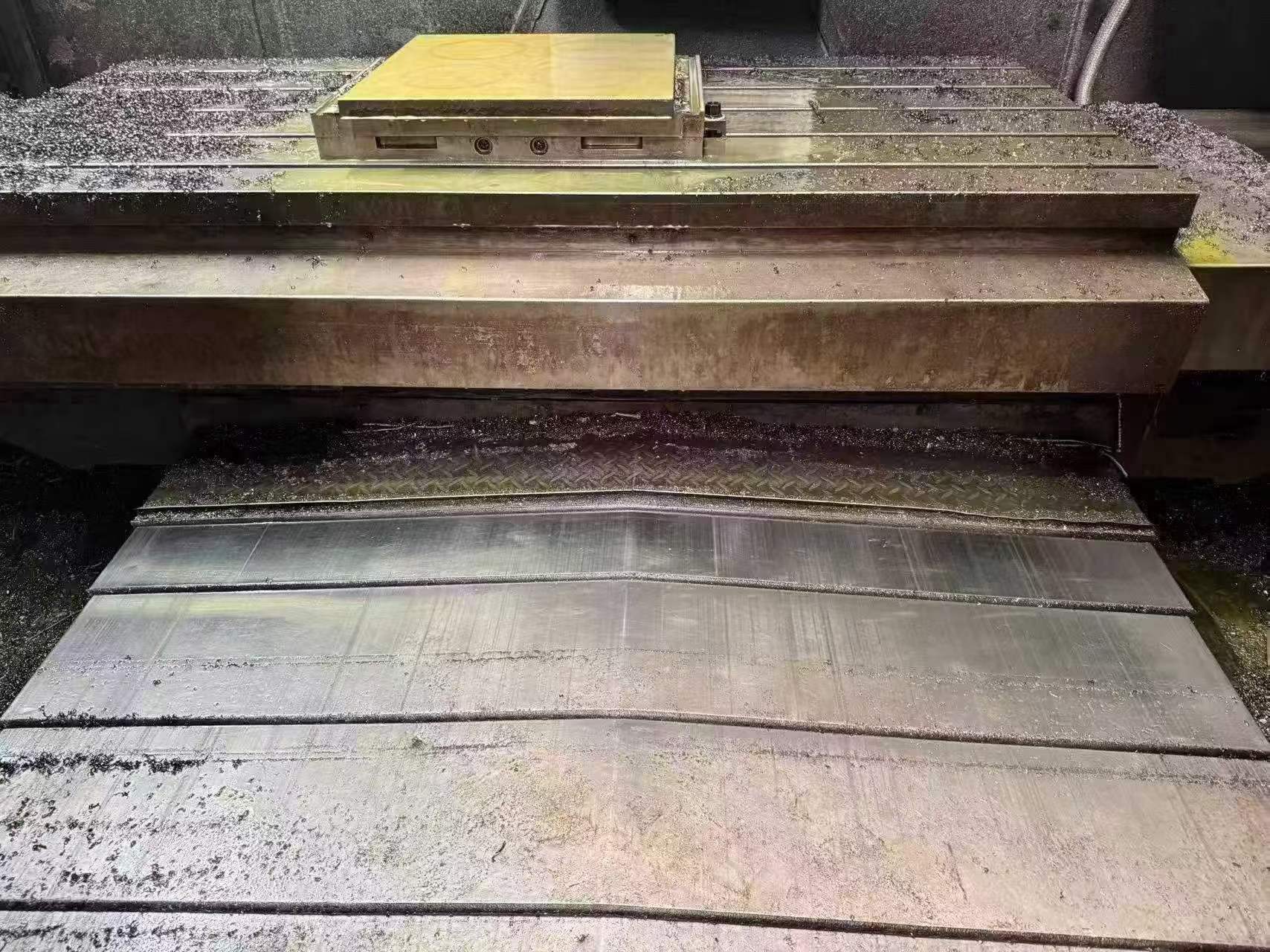 Used CNC Milling Machine with Mitsubishi M 70 Control photo 4