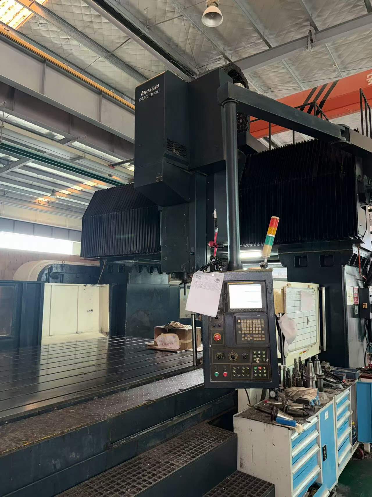 Centro de mecanizado de pórtico móvil Awea DMC-3000 usado 2013 con FANUC 21 i-MB