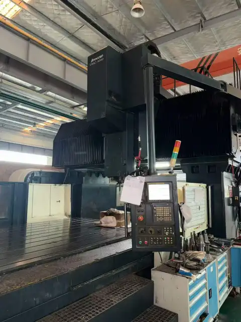 Centro de mecanizado de pórtico móvil Awea DMC-3000 usado 2013 con FANUC 21 i-MB