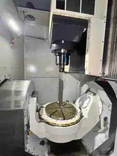 Used Makino D 500 5-Axis Machining Centers (2023 & 2024) photo 13