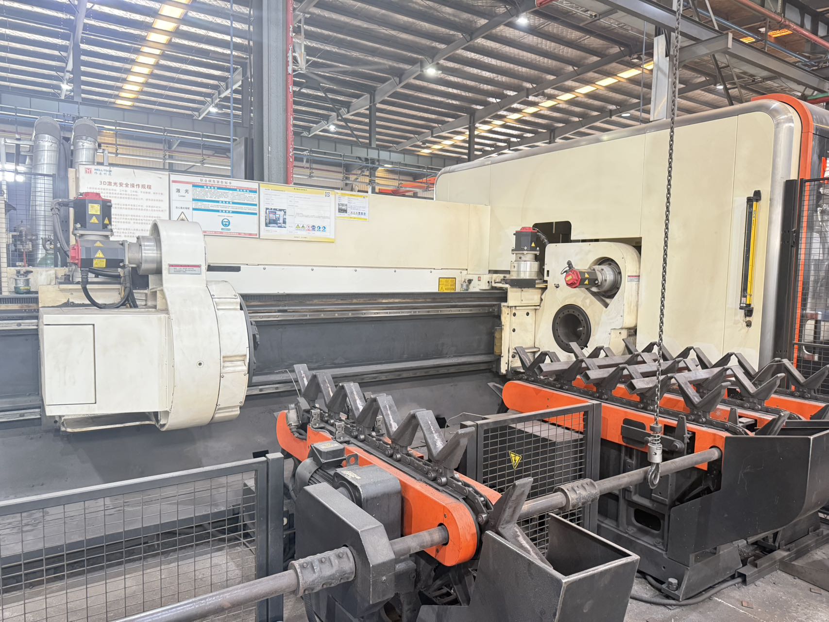 Used Mazak 3 D FABRI GEAR 220 II Tube Cutting Machine photo 3