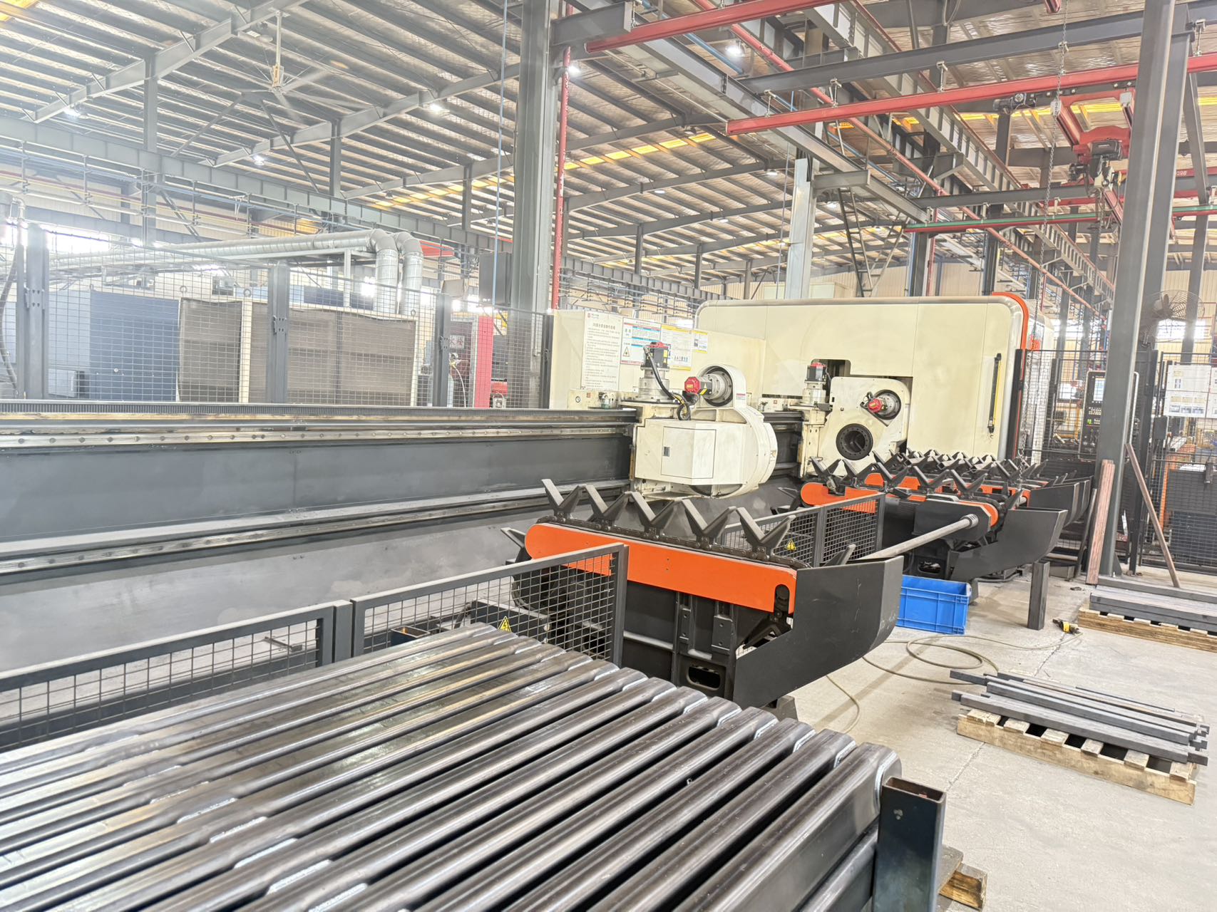 Used Mazak 3 D FABRI GEAR 220 II Tube Cutting Machine photo 4
