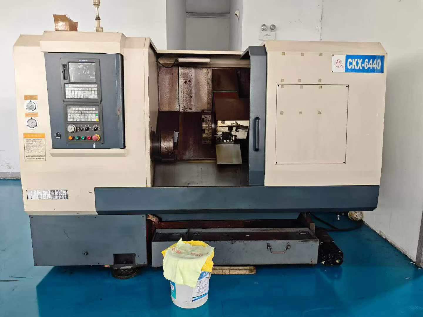 Used Jiahu 6440 Slant-Bed CNC Lathe with GSK 988 TA 1 (2016, 2 Units)