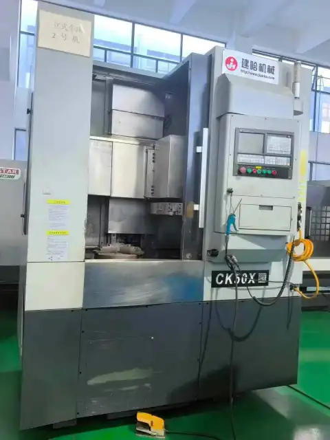เครื่องกลึงแนวตั้ง CNC Jianha CK 50 X มือสอง พร้อมระบบ GSK