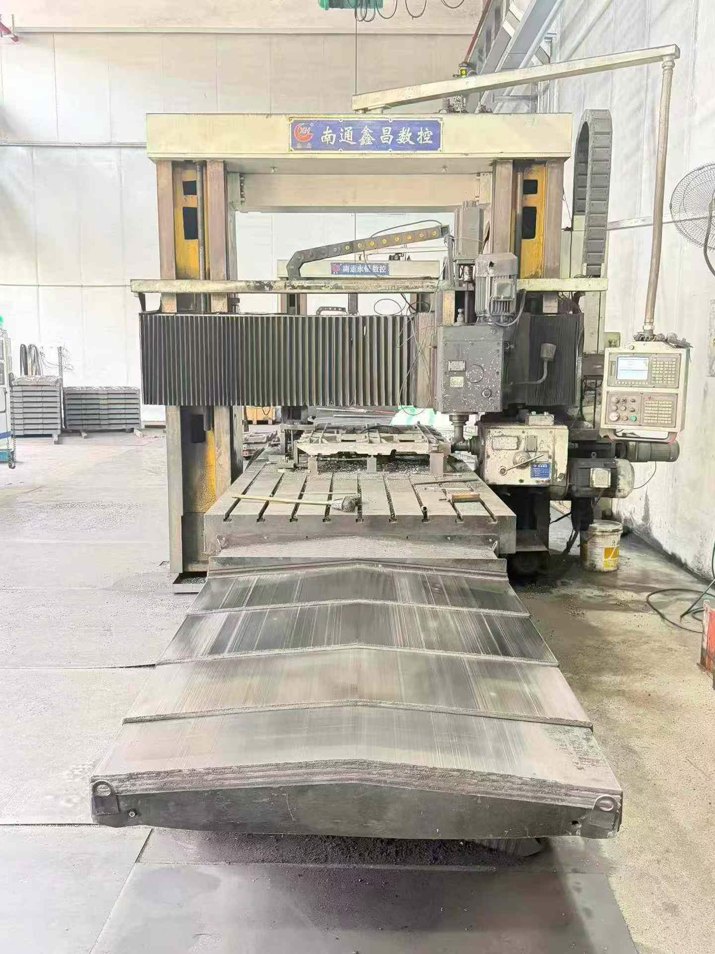 Two Nantong Xinchang 3020 Gantry Milling Machines photo 3