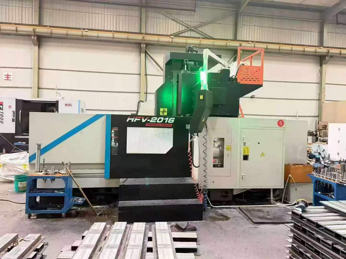 Used Yunhao 2016 Gantry Machining Center with Mitsubishi M 80