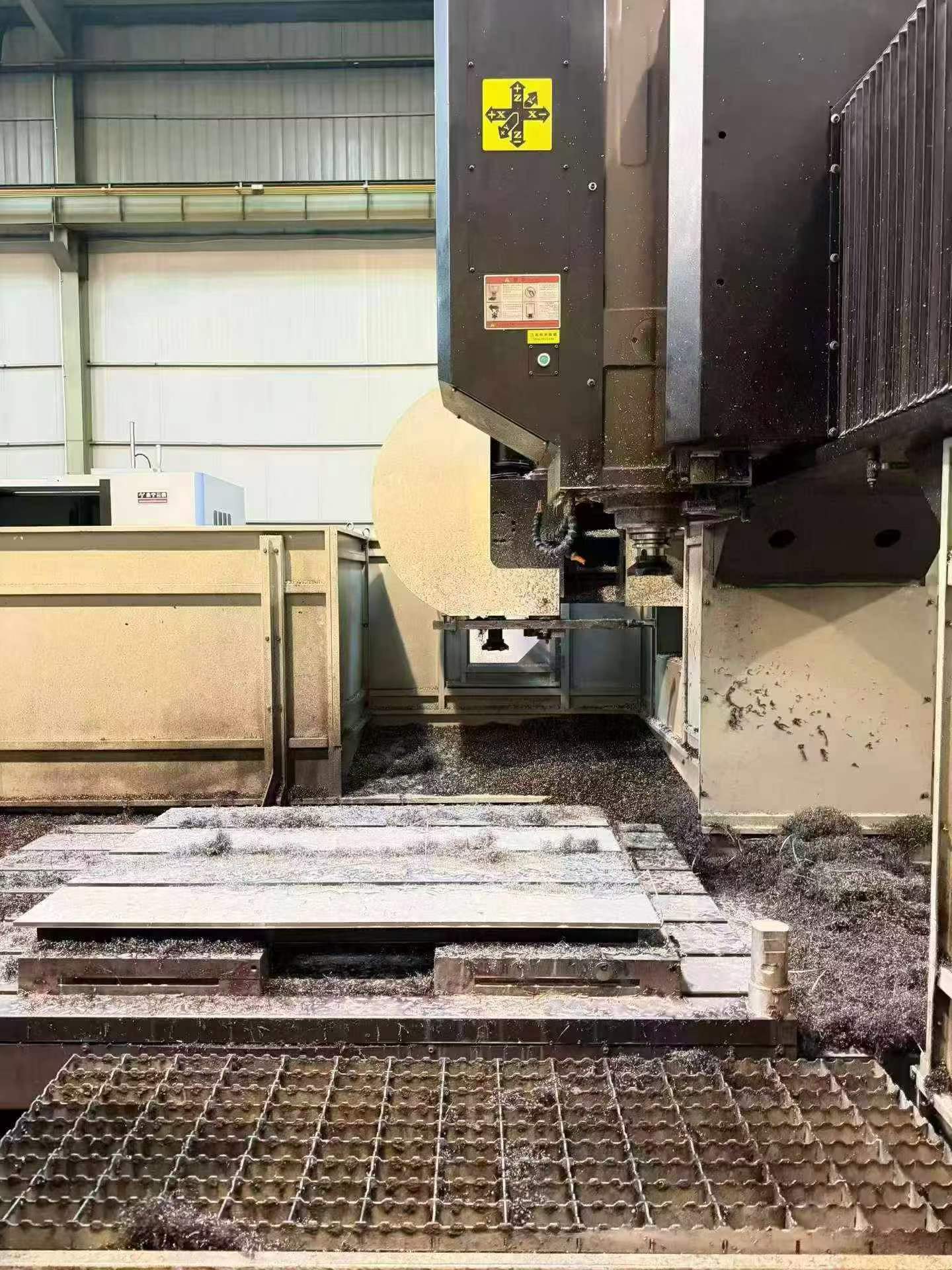 Used Yunhao 2016 Gantry Machining Center with Mitsubishi M 80 photo 9