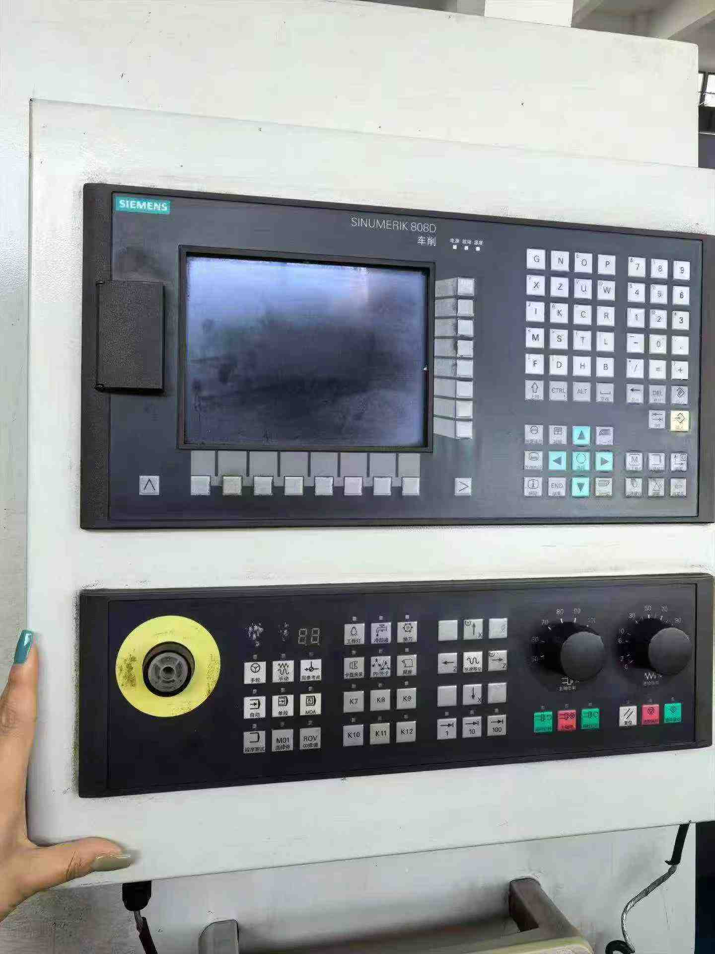 Used Shenyang 5085 CNC Lathe with Siemens Control photo 3