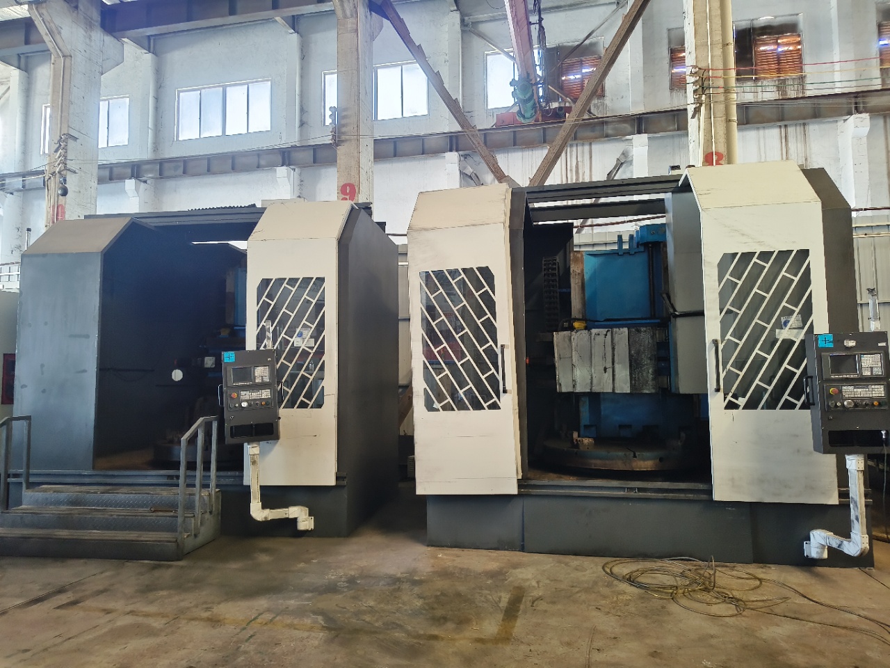 Used Dalian Xindadi CK 5117 CNC Single-Column Vertical Lathe photo 1