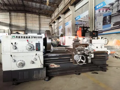 Kullanılmış Dandong Huajun CFW 6180 B Torna