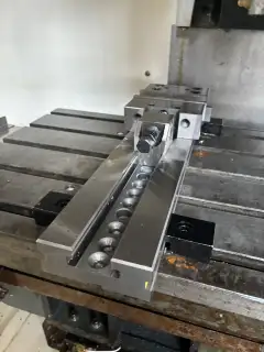 Used Houdao HD-V 8 Vertical Machining Center with Mitsubishi M 80 Control photo 5