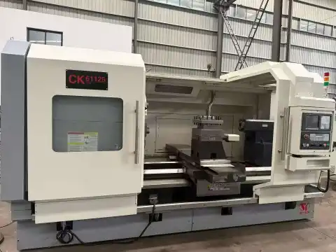 مخرطة CNC من Shenyang First Machine 61125 x 1500 مستعملة