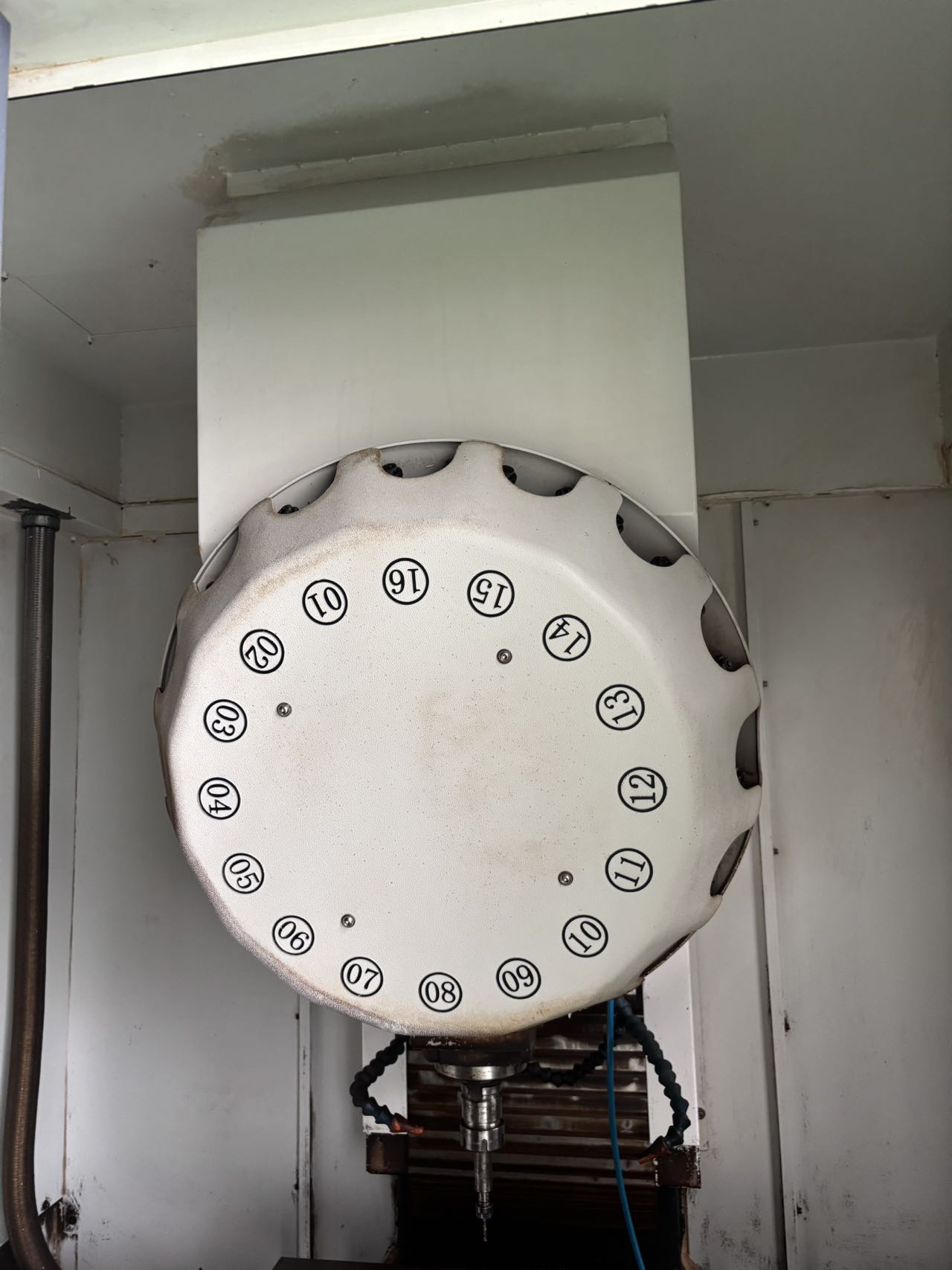 Used TC 540 Drilling and Tapping Center with SYNTEC photo 3