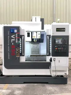Used Jugao 850 Vertical Machining Center with FANUC Plus photo 2
