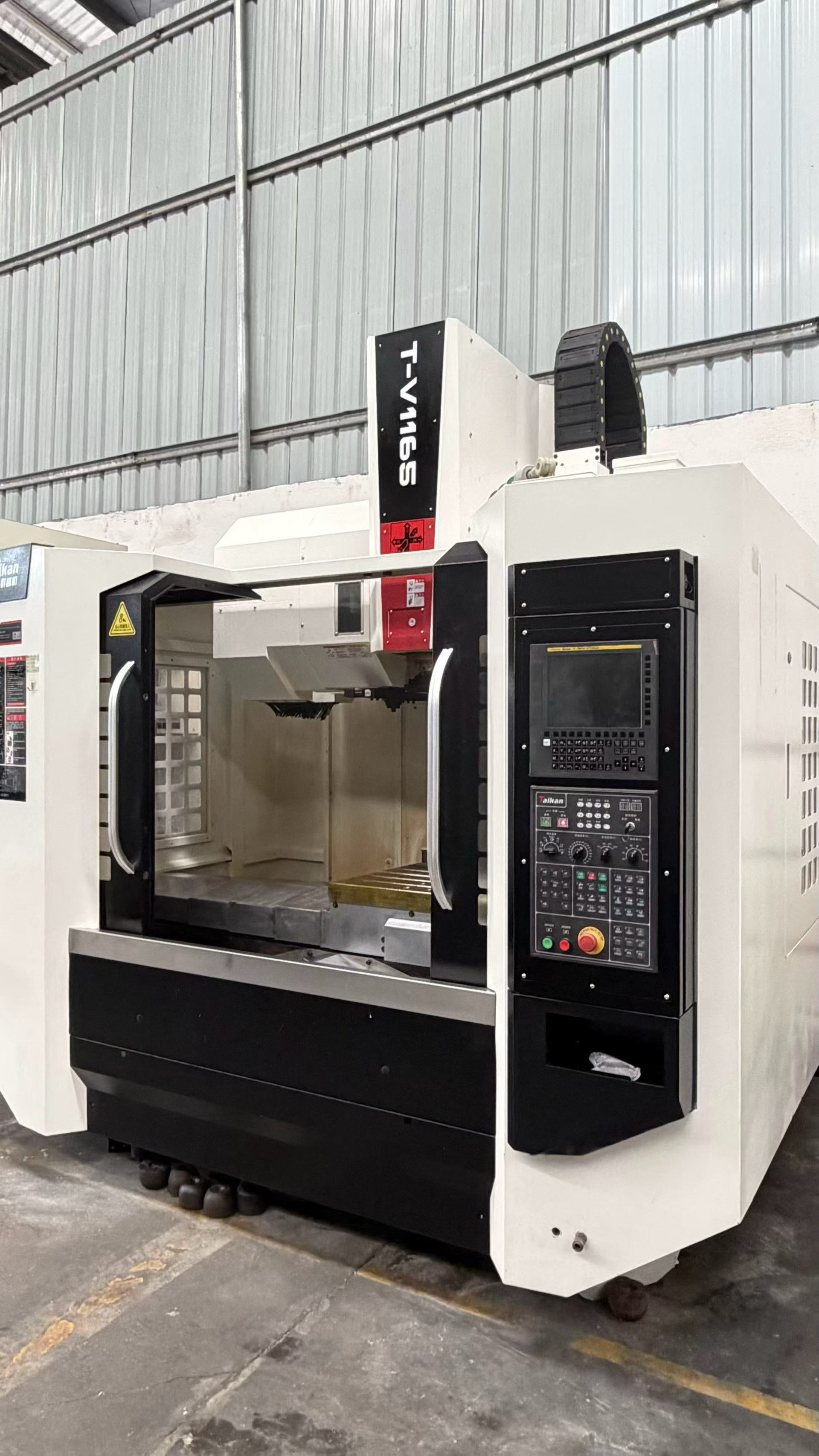 Used Taikan T-V 1165 S Machining Center with FANUC photo 3