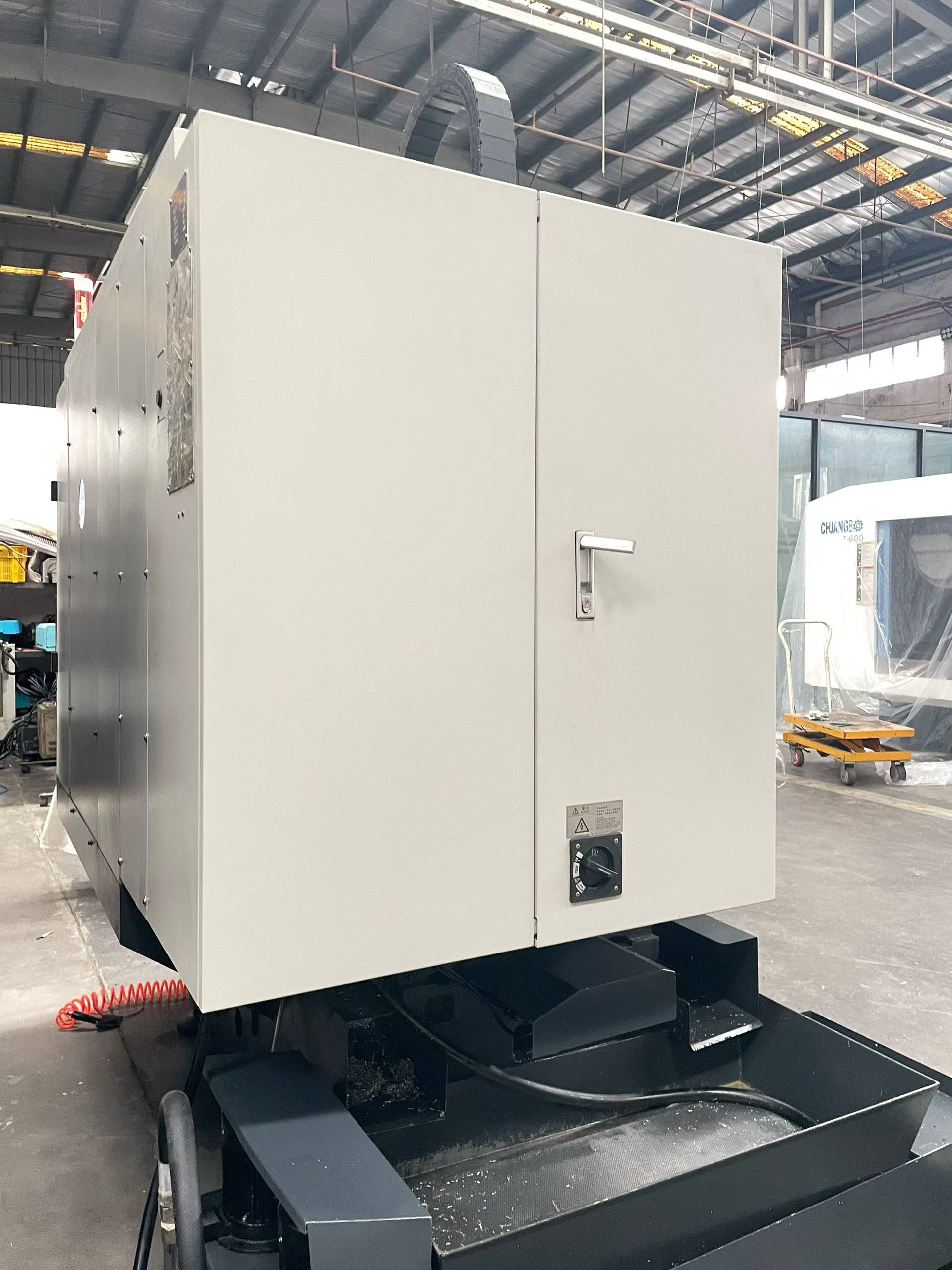 Used Taiyi MC-500 W Machining Center with Mitsubishi M 80 A photo 3