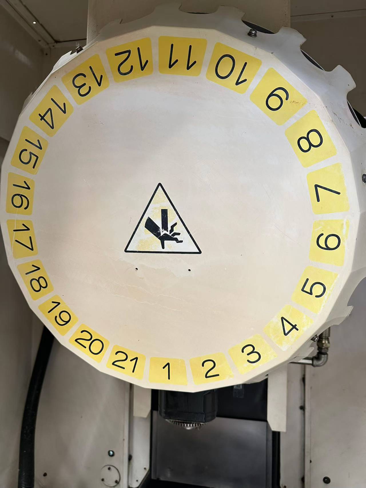 Used FANUC Drilling and Tapping Center with 500 mm X Travel for Sale photo 3