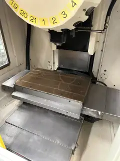 Used FANUC Drilling and Tapping Center with 500 mm X Travel for Sale photo 4