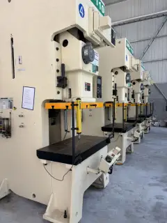 Used Yitian APA-110 High-Speed Precision Punch Press photo 1