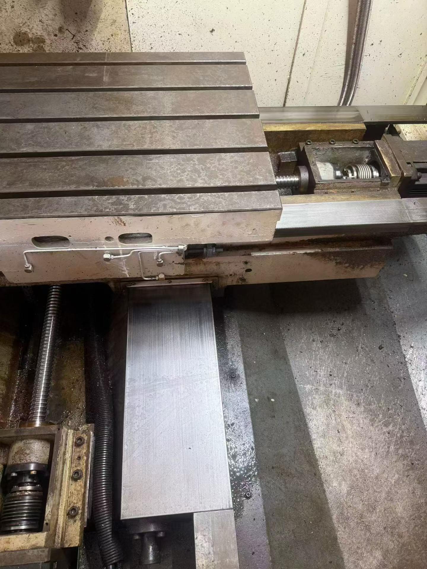 Used Jieyongda 1060 Vertical Machining Center with Mitsubishi M 70 A photo 3