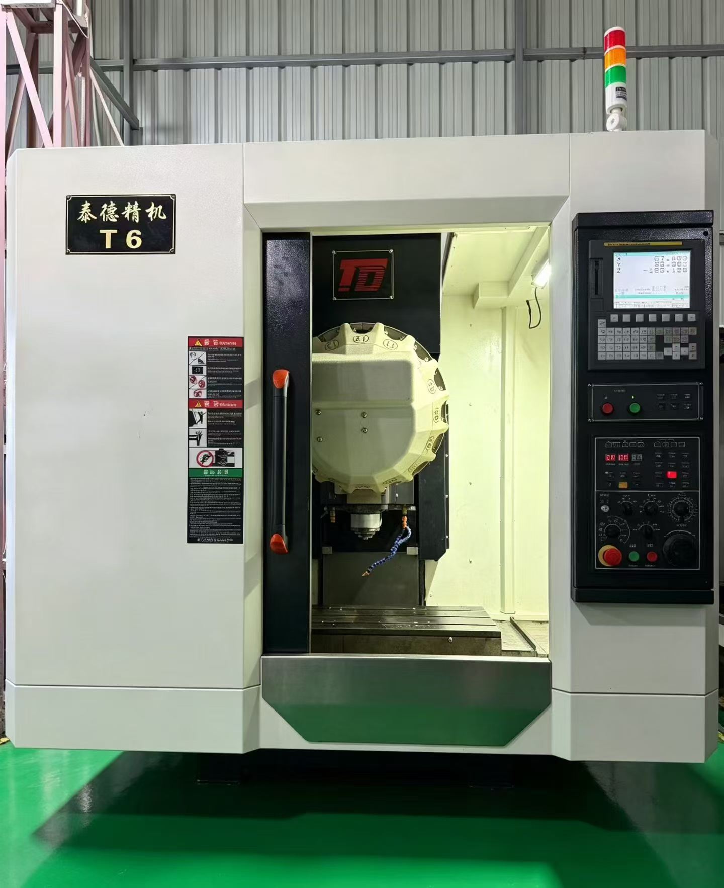 Pusat Pengeboran dan Pengetapan T 600 Bekas