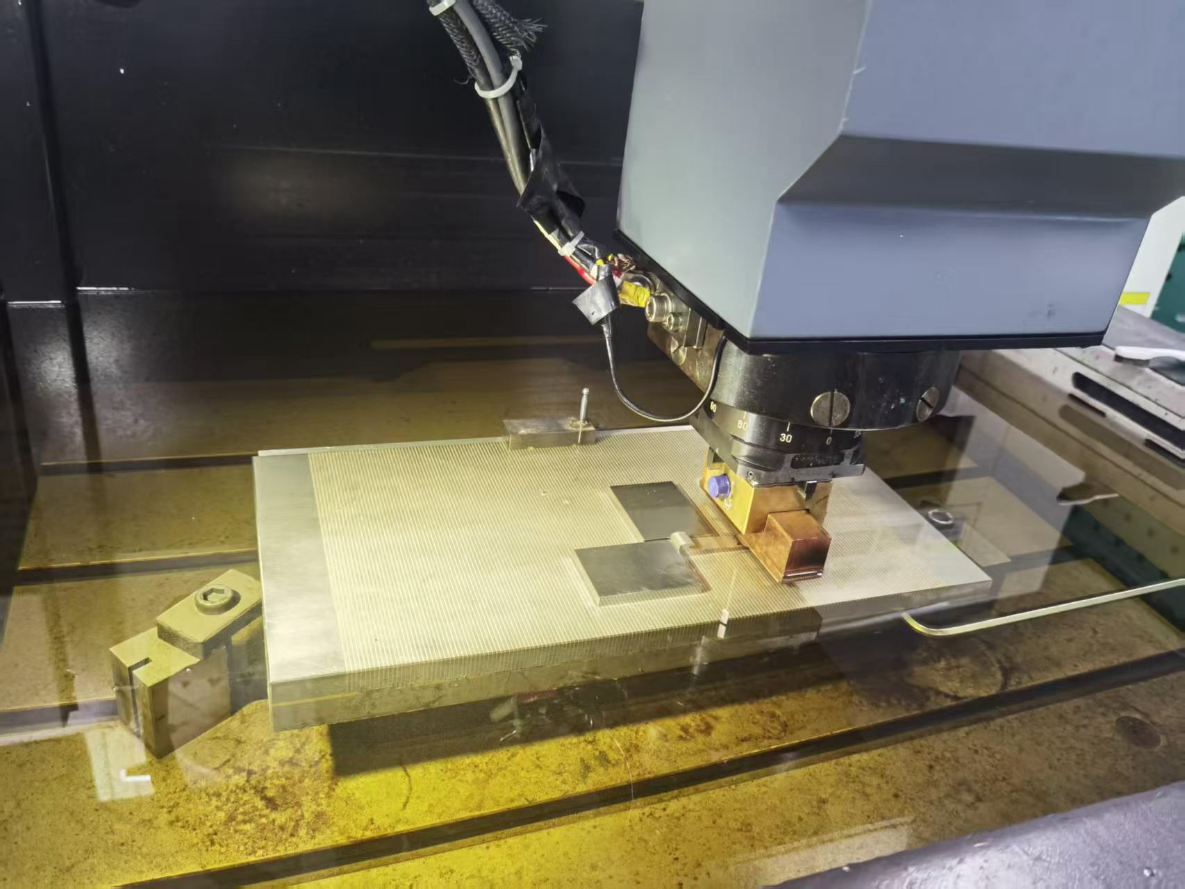 Used Makino EDAF 3 EDM Machine for Sale photo 5