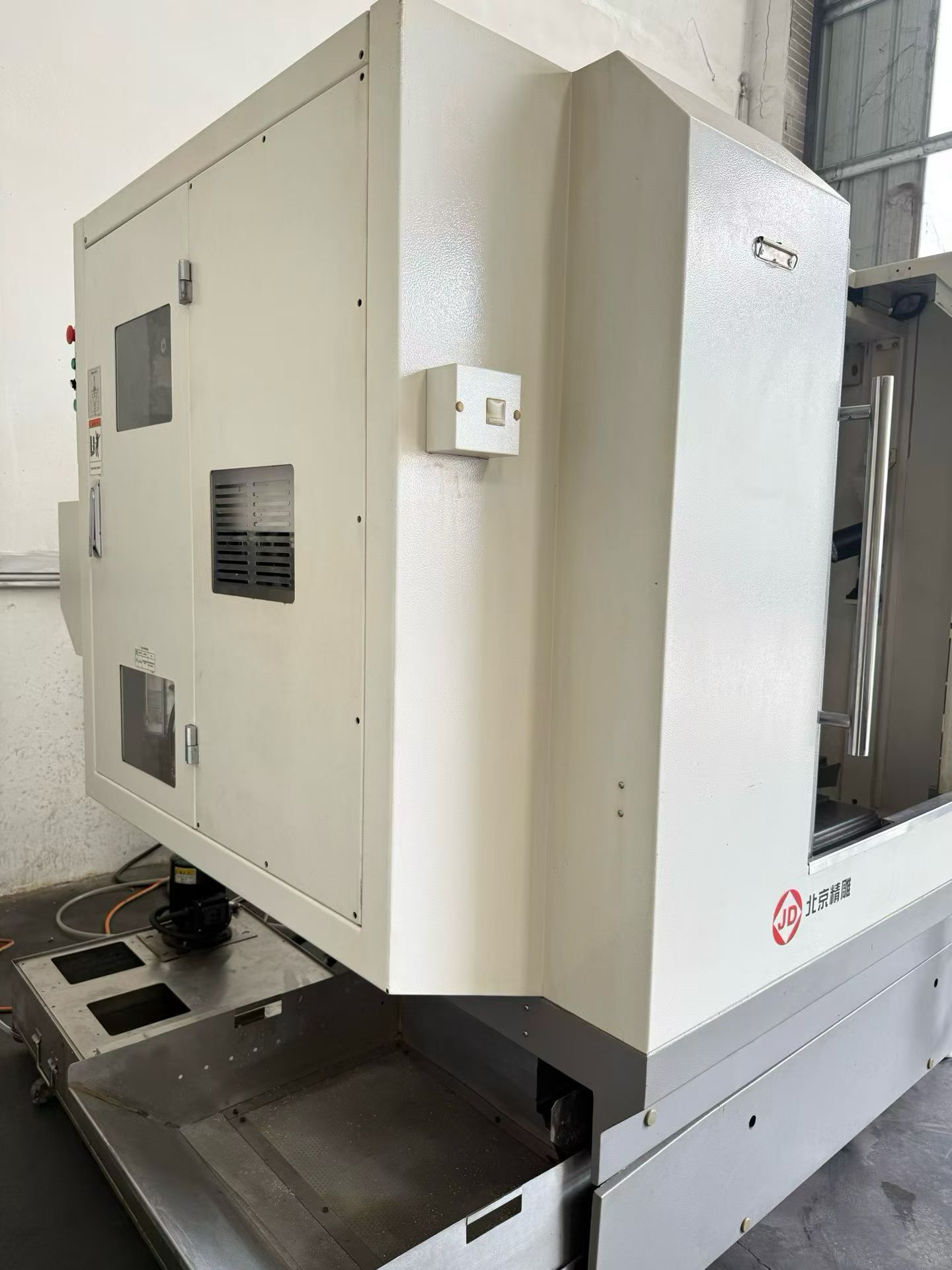 Used Beijing Jingdiao 550 T CNC Engraving and Milling Machine photo 8