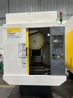 Used FANUC D-21 MiB Vertical Machining Center with 31 i-B Control photo 2