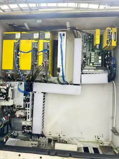 Used FANUC D-21 MiB Vertical Machining Center with 31 i-B Control photo 8