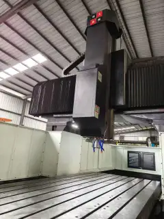 Used Qili 4023 L Heavy-Duty Machining Center with Mitsubishi M 80 A photo 5