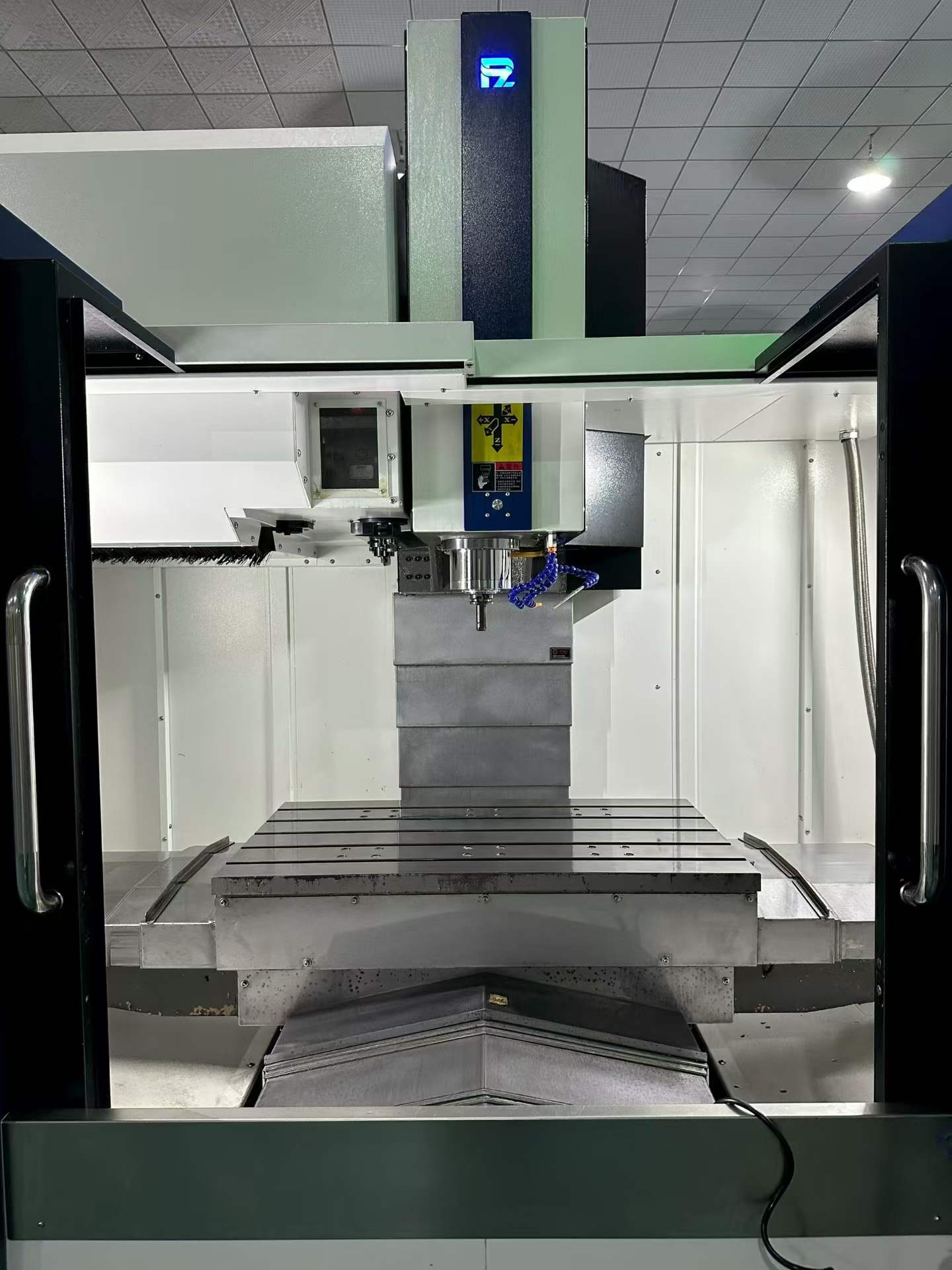 Used 2025 Ruize 1177 Vertical Machining Center with Mitsubishi M 80 photo 2