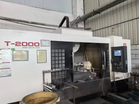 Centro de taladrado y roscado CNC Taikan T 2000 usado