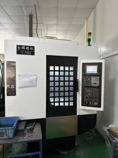 Used Taikan T 500 Vertical Machining Center with Mitsubishi M 70
