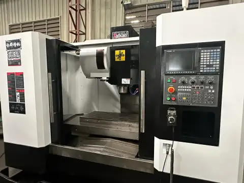 Used Taikan T 8 L Vertical Machining Center with Mitsubishi M 70