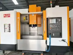 Nearly New Xie Li V 11 Vertical Machining Center with Mitsubishi M 80 photo 4
