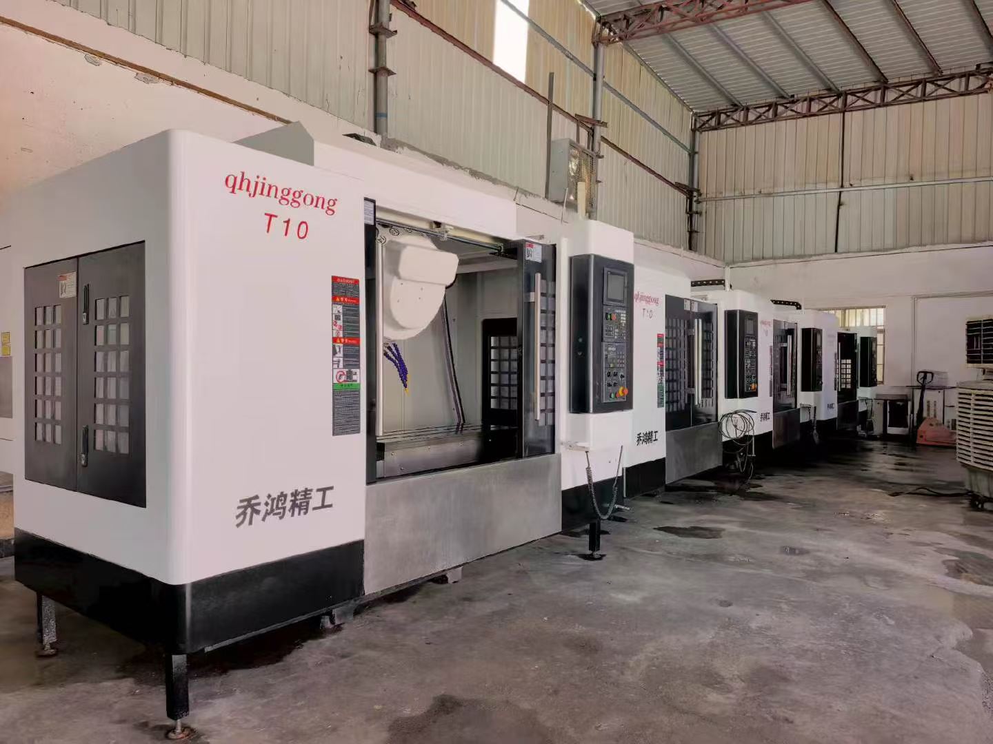 Centro de taladrado y roscado JONE T-10 usado con Mitsubishi M 80