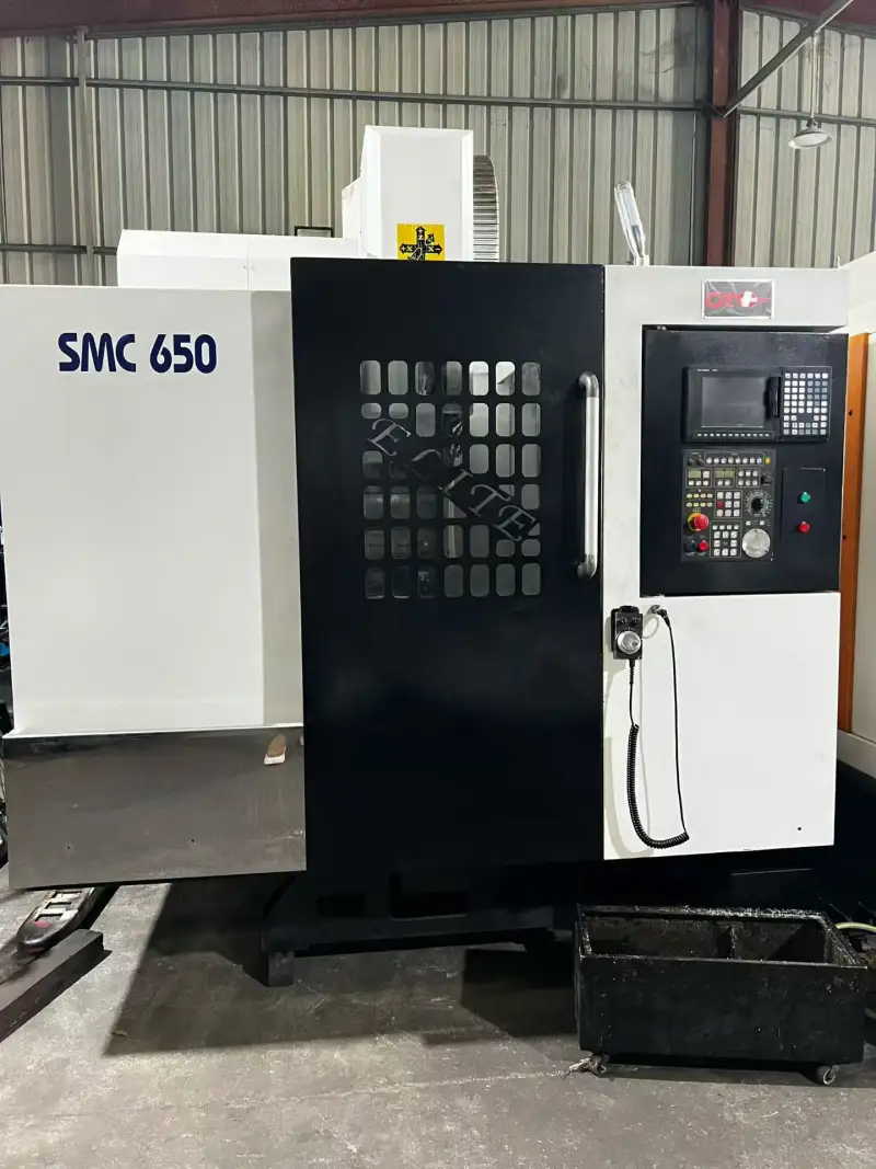 Used Junyu 650 Machining Center with Mitsubishi M 70 photo 1